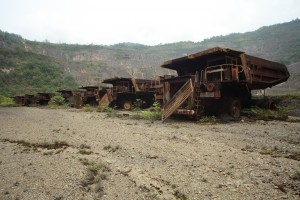 burnt out trucks at Panguna - Baker/MPI 2009